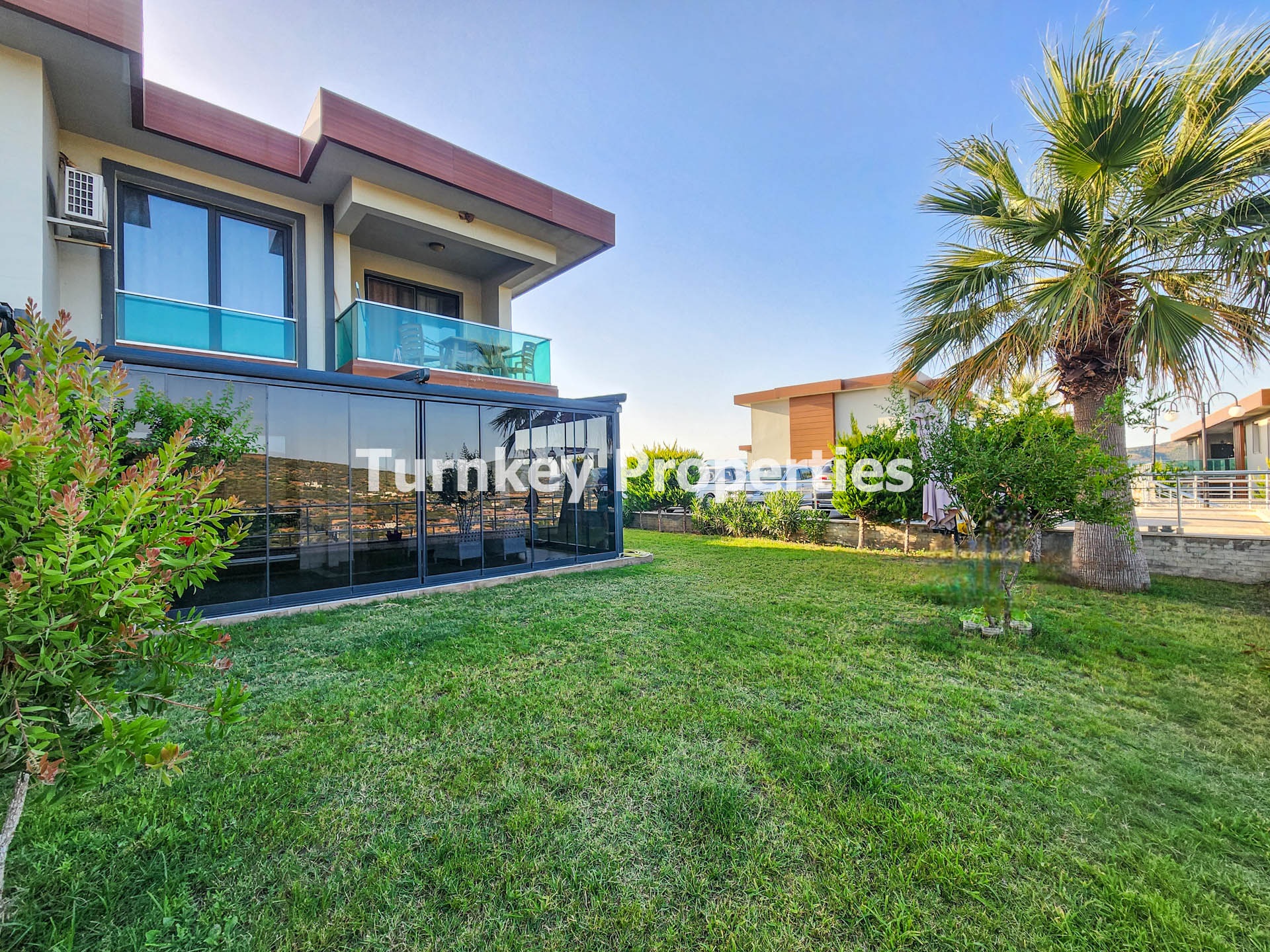 Dörttepe'de Eşinwood Satılık Bahçe Katı 1+1 Daire Geniş Bahçeli